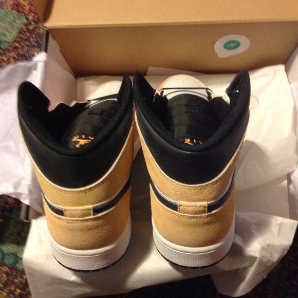 Air Jordan 1 Mid SE Men's Leather & Suede Multicolor Sneakers - 12 - New in Box - Picture 3 of 9